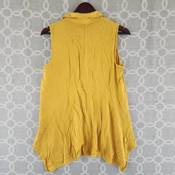 NWT Fever Sleeveless High Low Asymmetrical Button Blouse Women's S - Picture 2 of 9